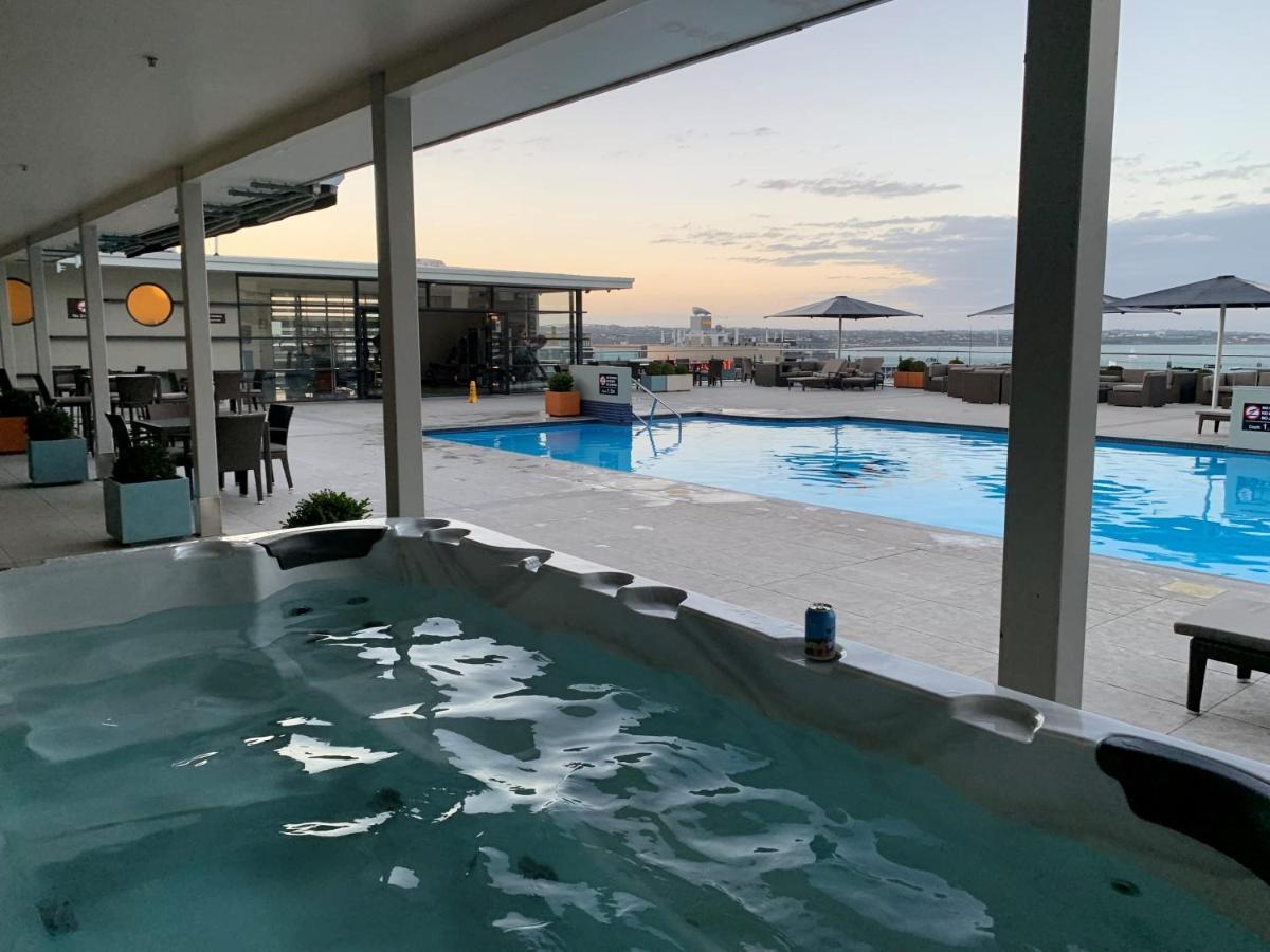Cute Heritage Studio , Pools And Gym! オークランド エクステリア 写真